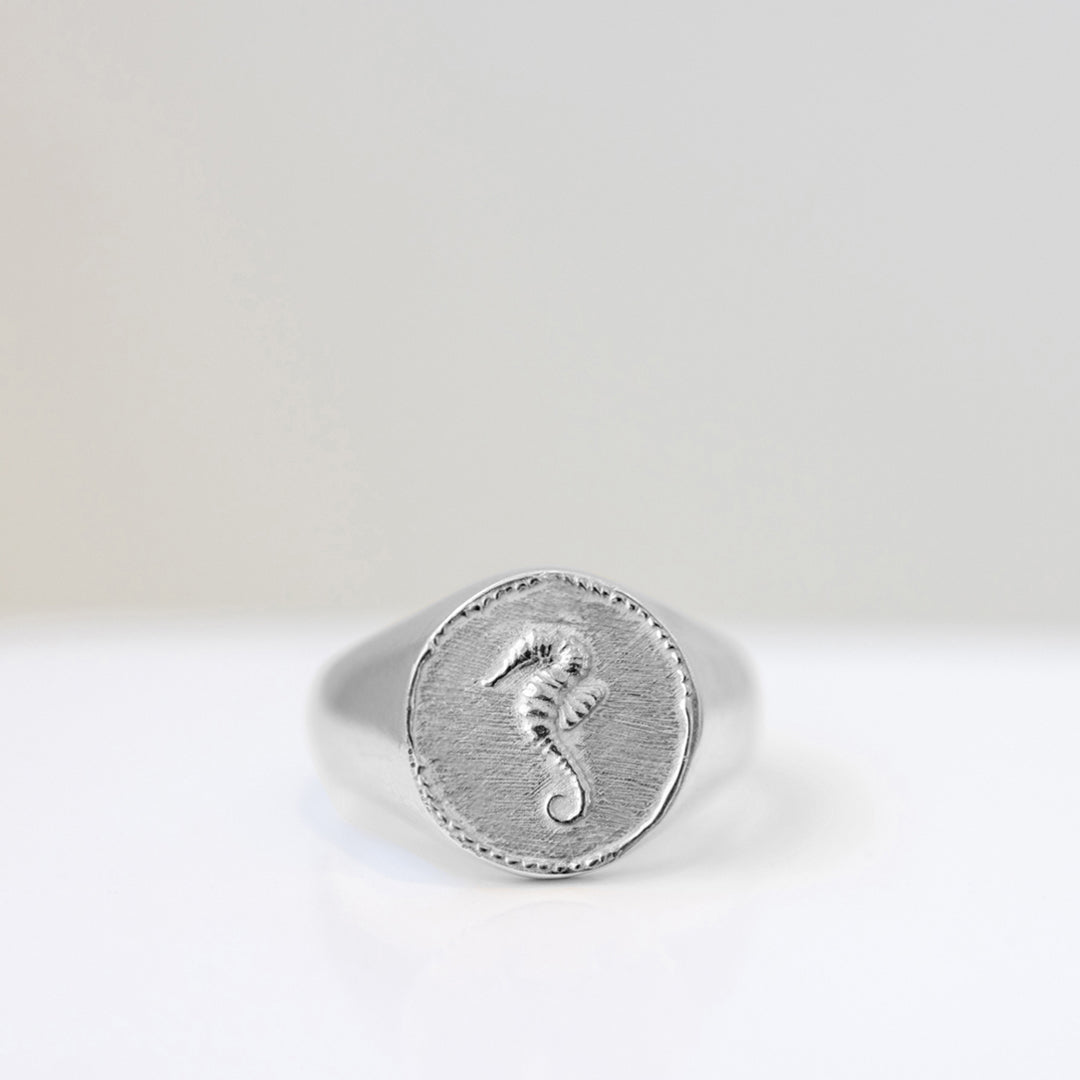 Charming Hippocampus signet ring