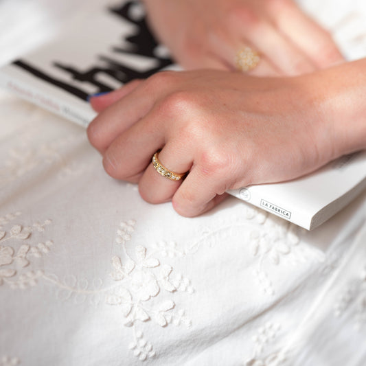 Vintage Pearls band ring