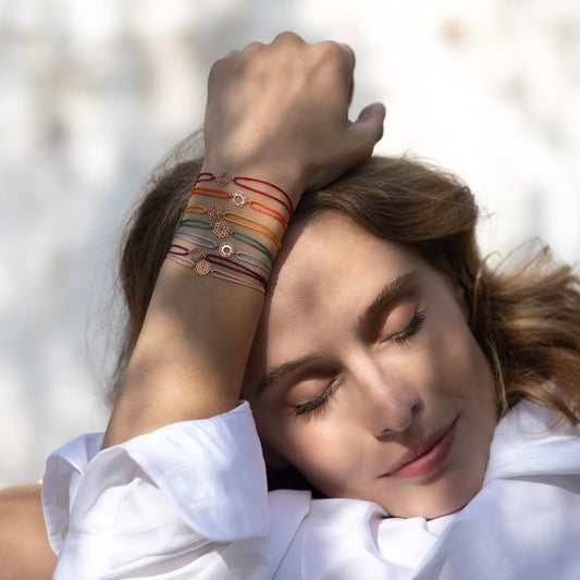 Roots bracelet on thread