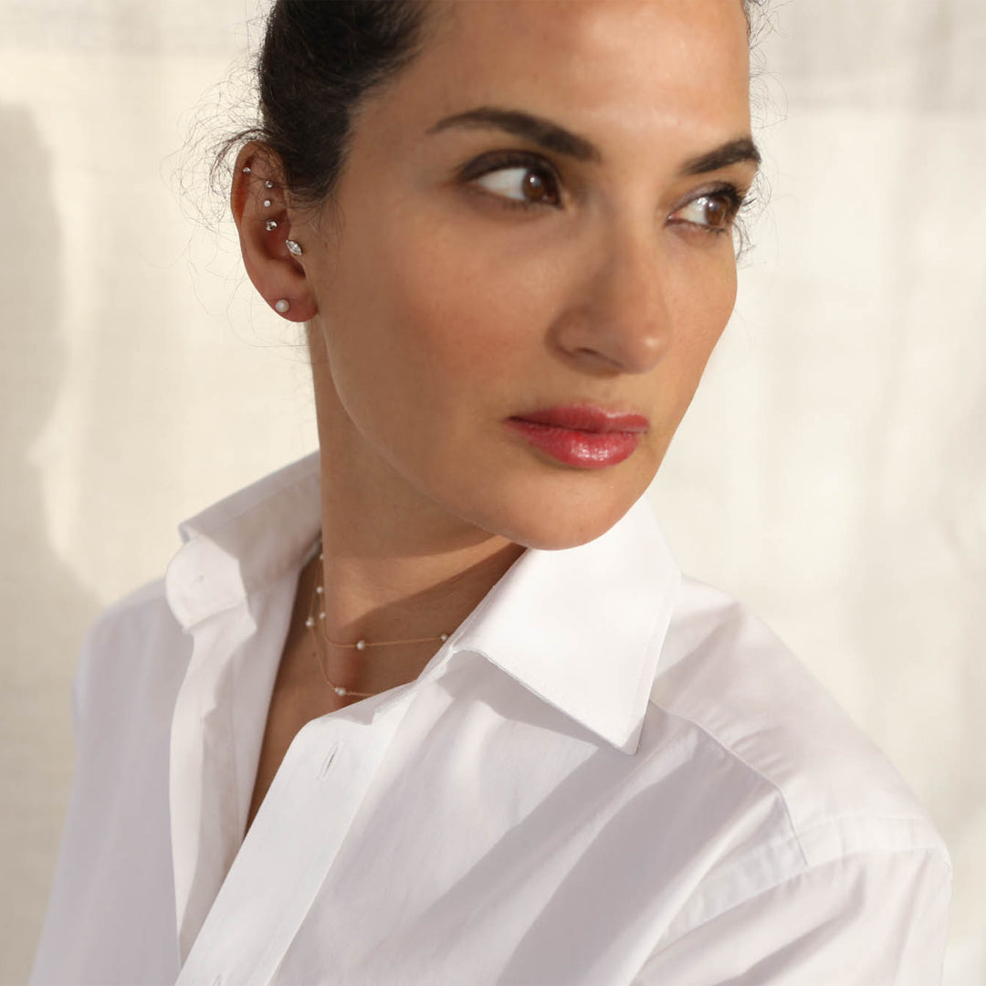 Pearl stud earrings II