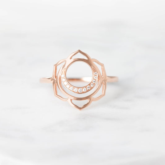 Svadisthana/Creativity paved diamonds ring