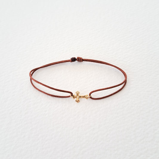Cross bracelet on thread