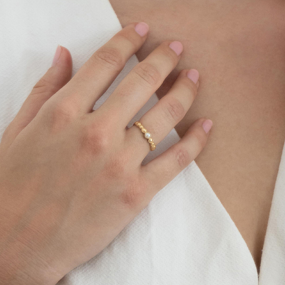 Marie ring with pearl