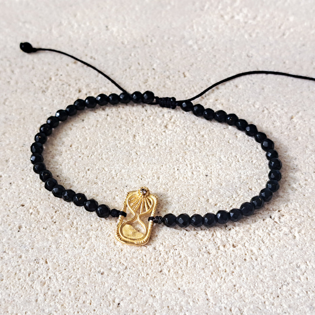 Hourglass & Black Onyx bracelet